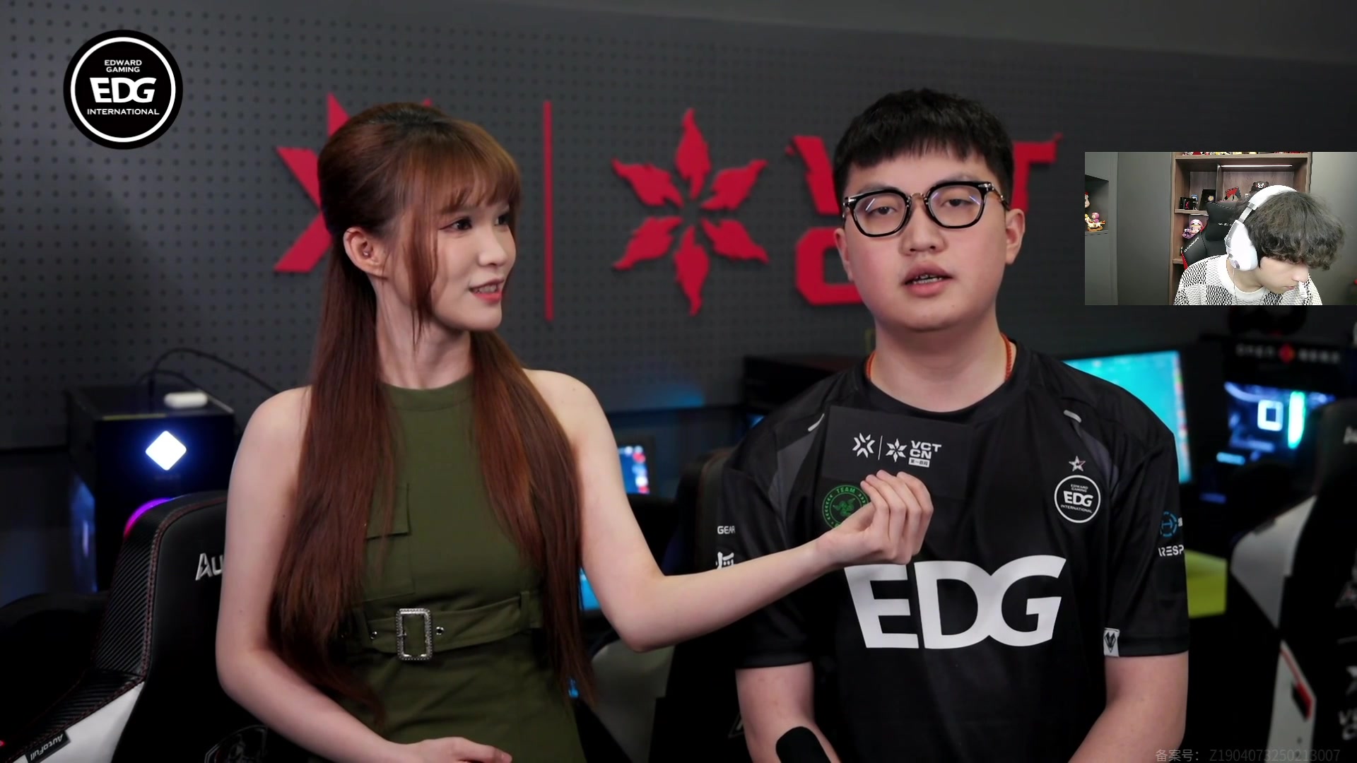 DRX险胜EDG,Zeus团战一打五鏖战多局全球总决赛,点燃全场激情 DRX险胜EDG,Zeus团战一打五鏖战多局全球总决赛,点燃全场激情