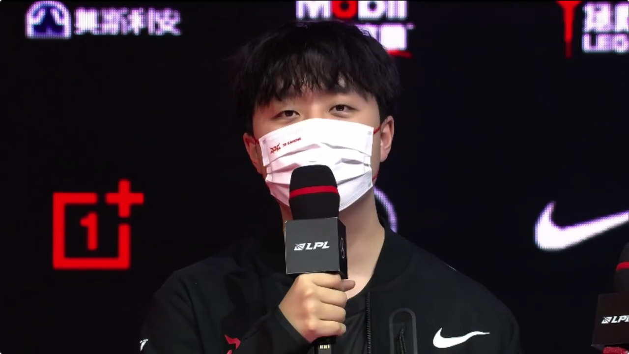 开云APP-EG力克FLY，Kanavi打出惊人五杀峡谷大战小组赛，成为赛场最大亮点