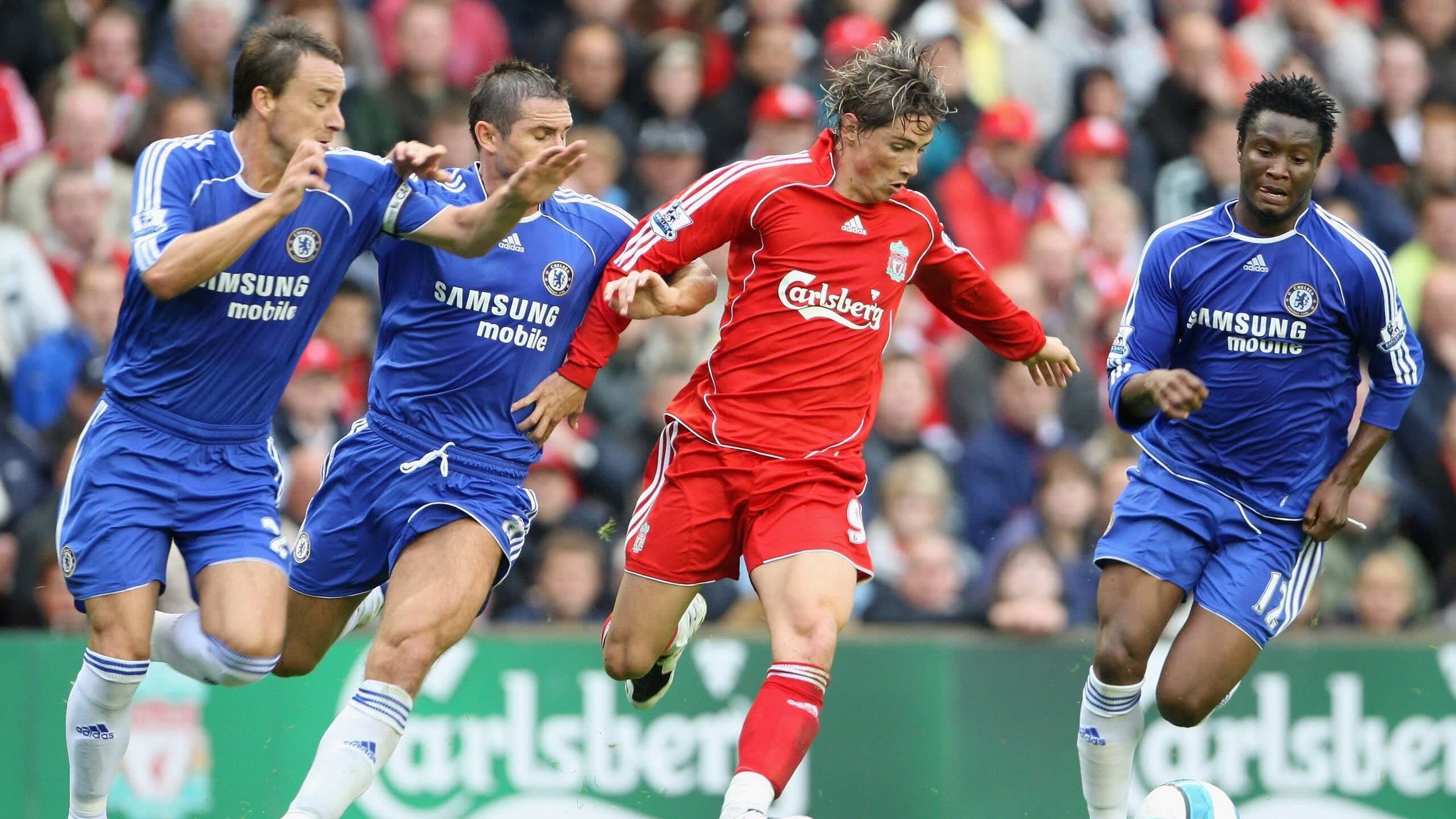 范戴克指挥若定,哥伦比亚力克乌拉圭!这位低调大师正在重写世界杯后卫的定义